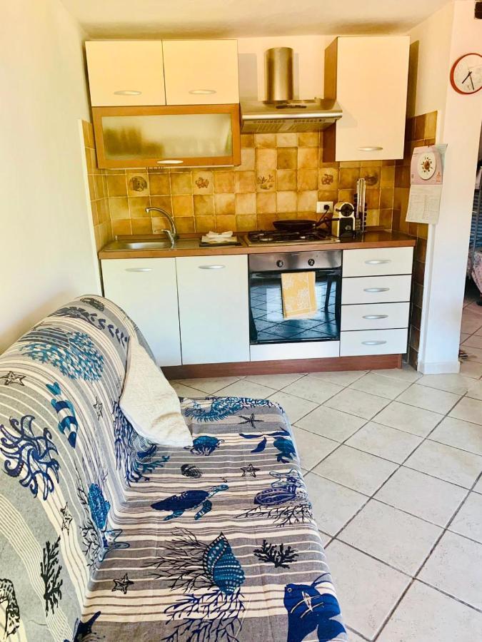 Appartamento I Geranei Centro San Teodoro  Buitenkant foto