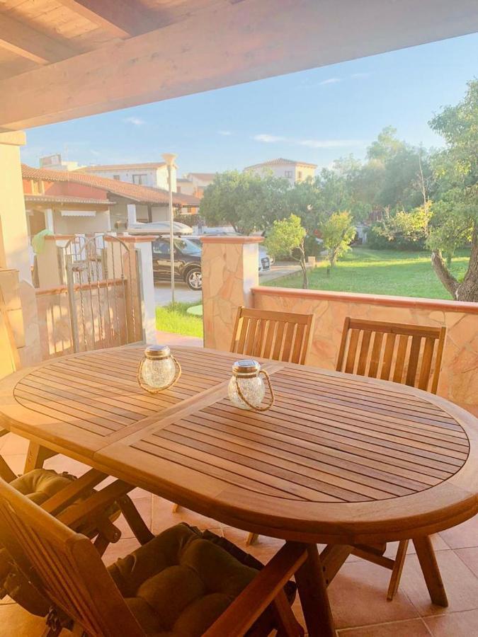Appartamento I Geranei Centro San Teodoro  Buitenkant foto