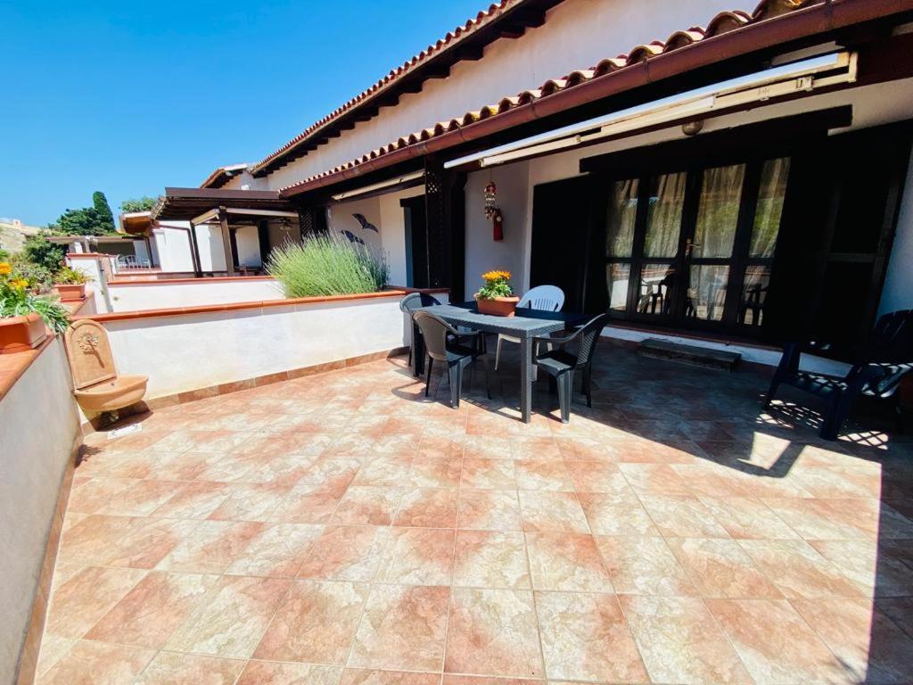 Appartamento I Geranei Centro San Teodoro  Buitenkant foto