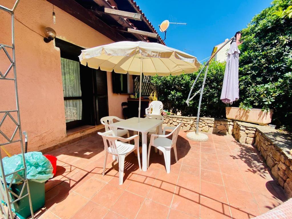 Appartamento I Geranei Centro San Teodoro  Buitenkant foto
