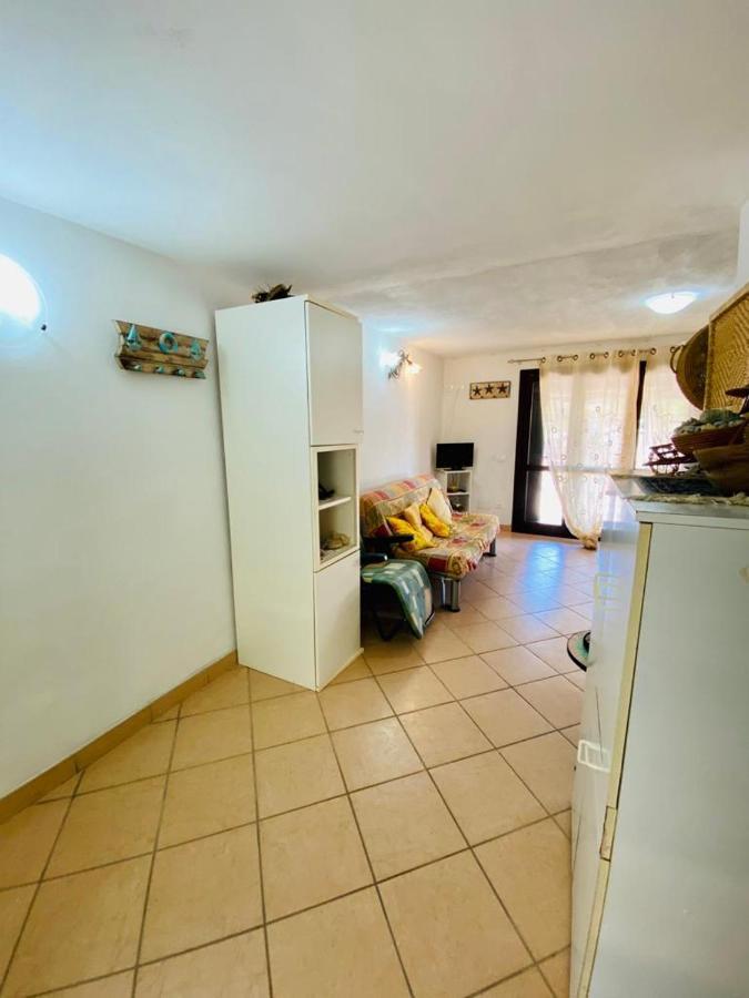 Appartamento I Geranei Centro San Teodoro  Buitenkant foto