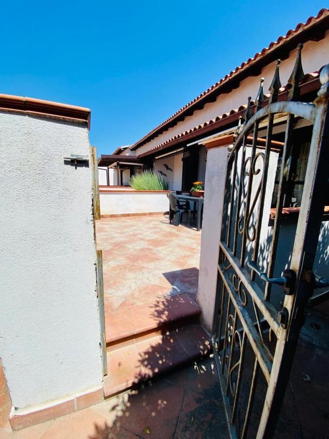 Appartamento I Geranei Centro San Teodoro  Buitenkant foto
