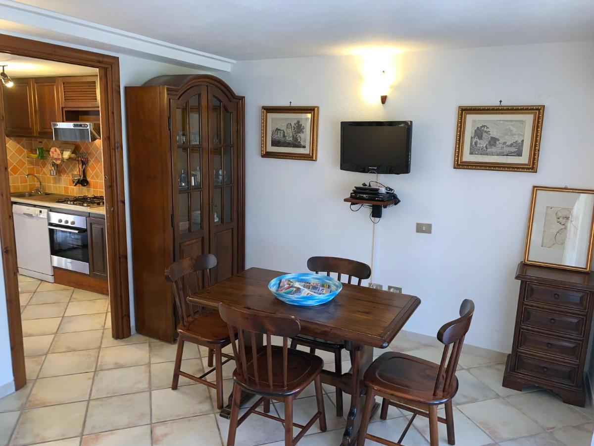 Appartamento I Geranei Centro San Teodoro  Buitenkant foto