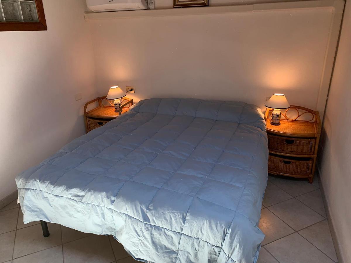 Appartamento I Geranei Centro San Teodoro  Buitenkant foto