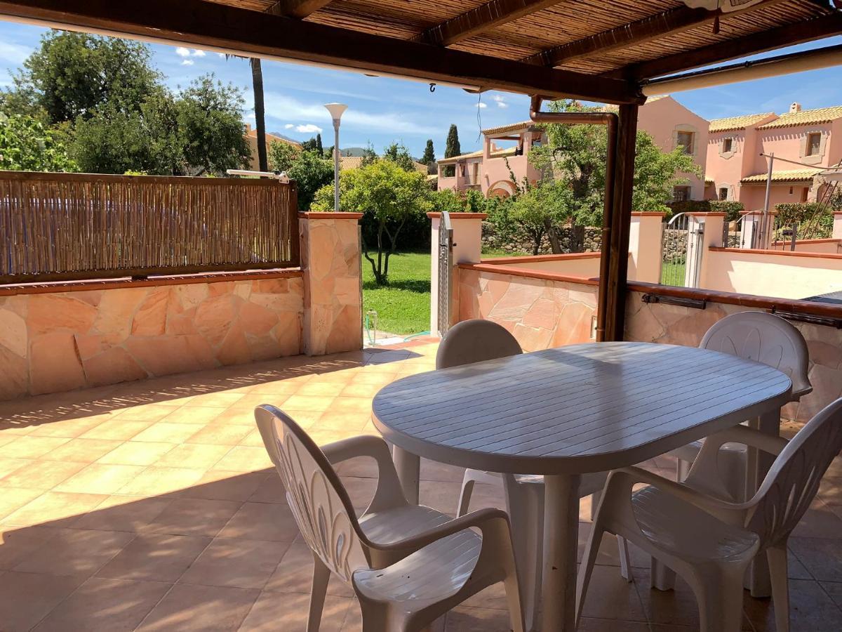 Appartamento I Geranei Centro San Teodoro  Buitenkant foto