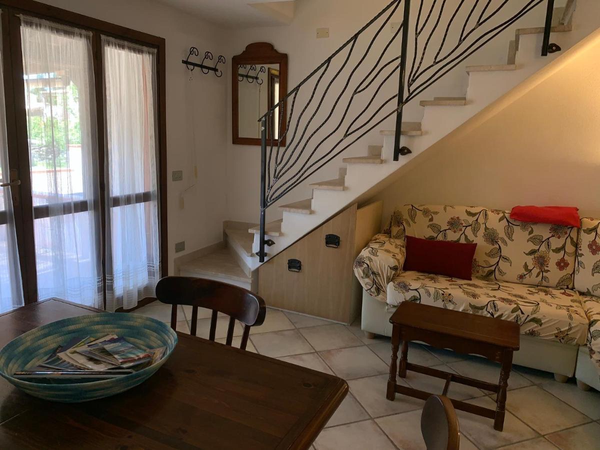 Appartamento I Geranei Centro San Teodoro  Buitenkant foto